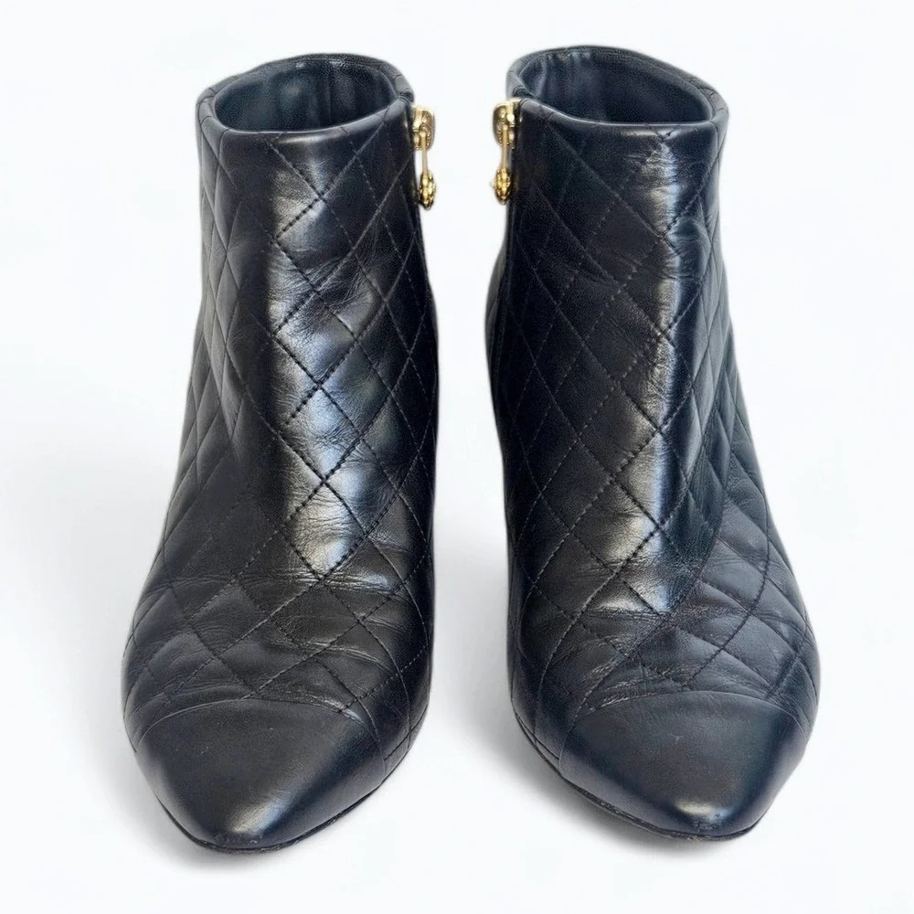 Chanel Black Quilted Leather Cap‎ Toe Ankle Boots Size 38.5 EU Fall Boots
